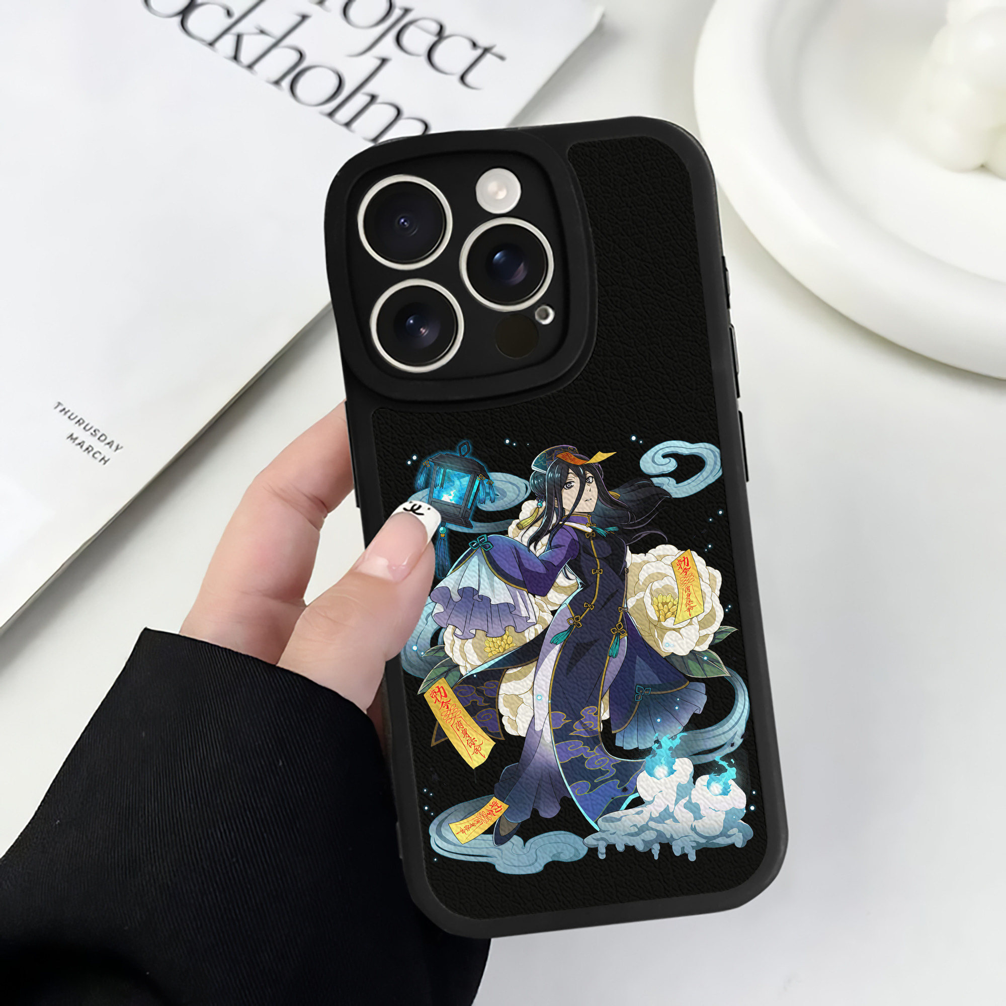（画像用） 文豪ストレイドッグス Bungo Stray Dogs 【iPhone 16シリーズ対応】シリコンスマホケース（レザー調） 材質：シリコン